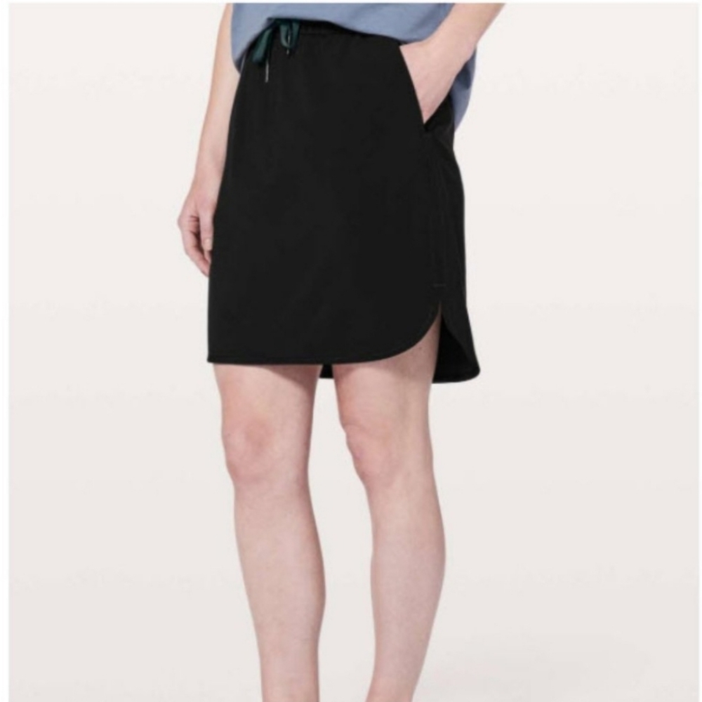 Lululemon On the Fly Skirt Black Sz 4